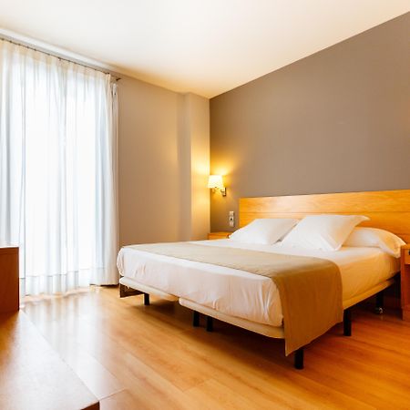 Hotel Aacr Museo Seville Luaran gambar