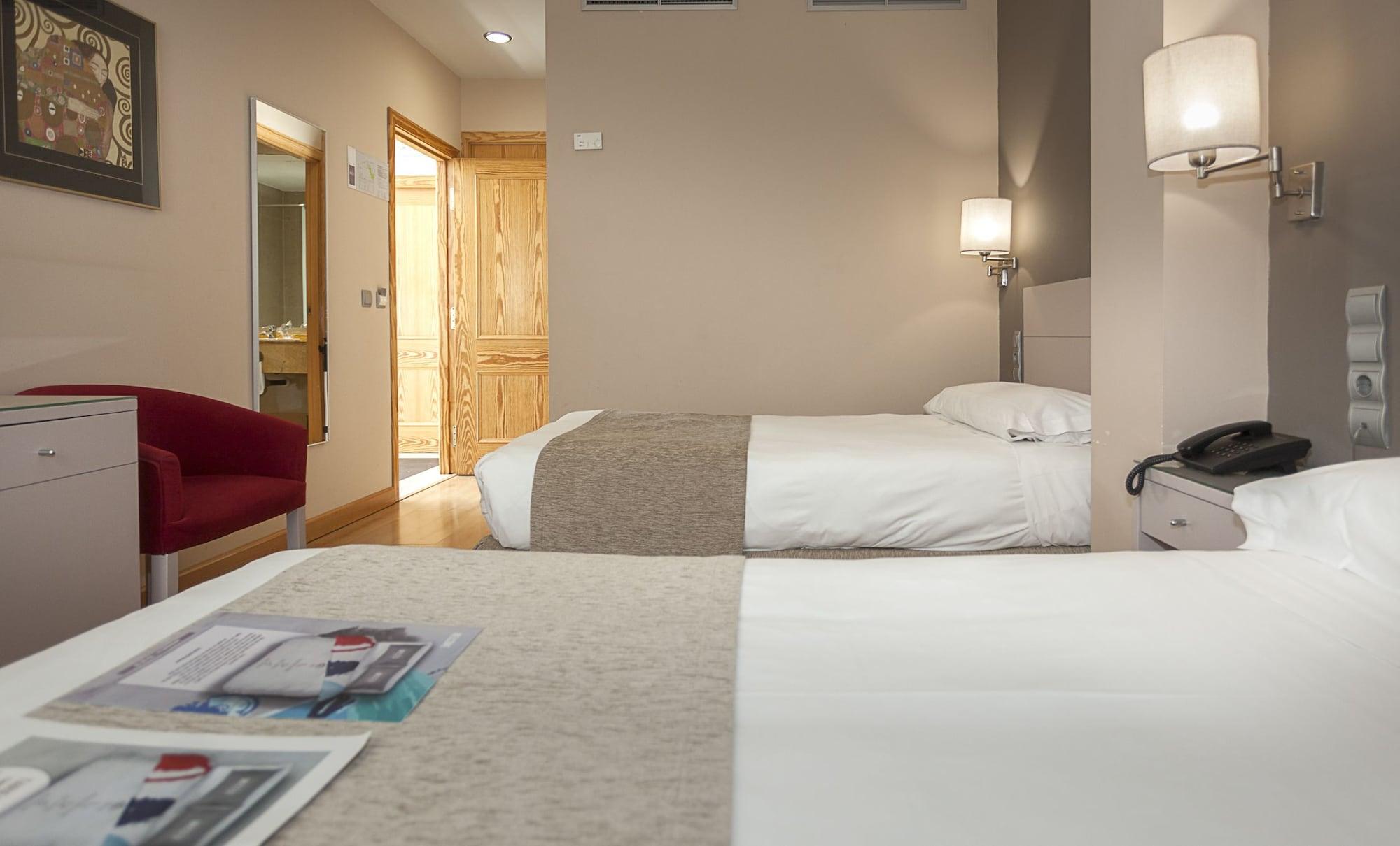 Hotel Aacr Museo Seville Luaran gambar